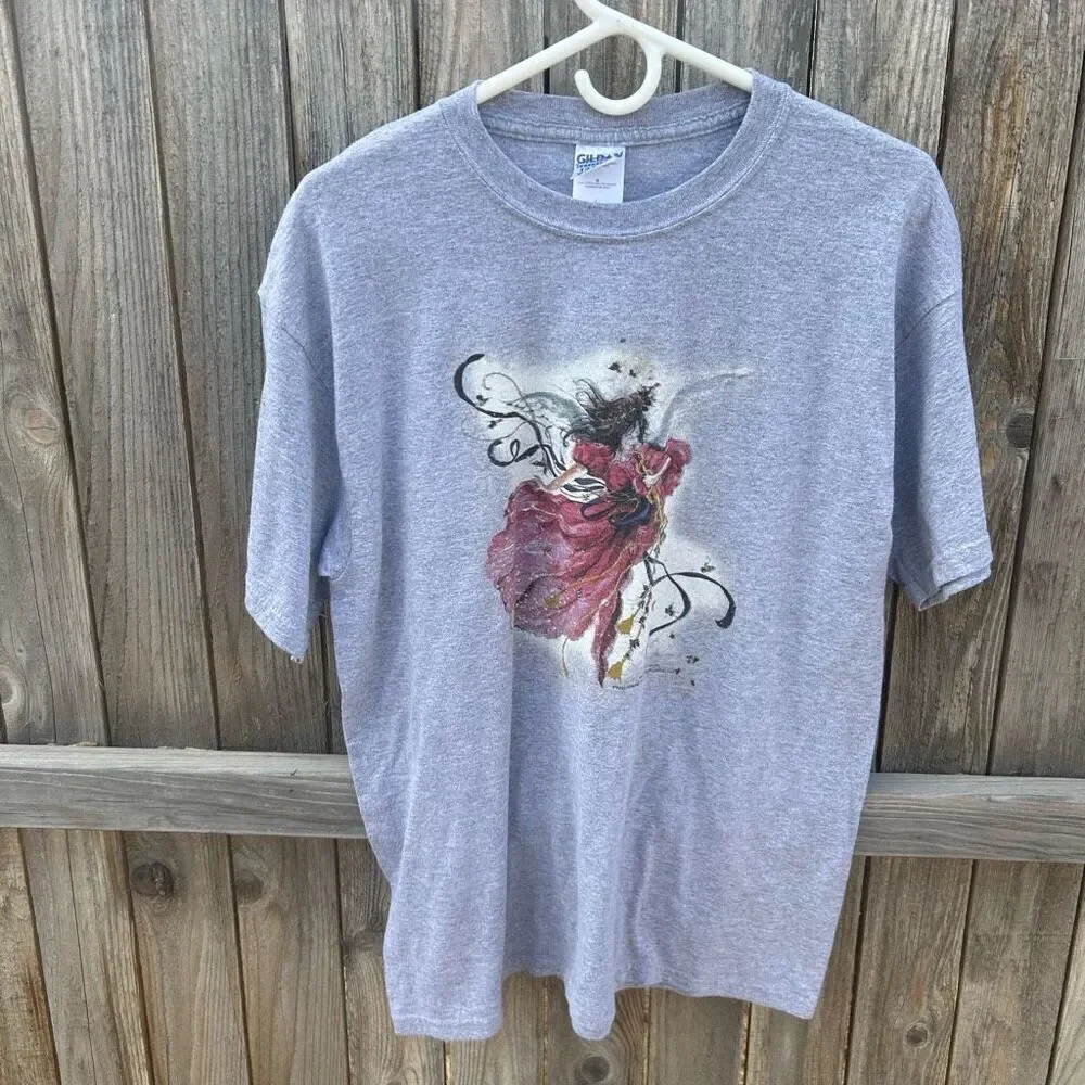 Gildan tshirt short sleeve angel size large